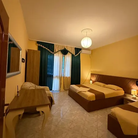 & Vogli's House 3*
