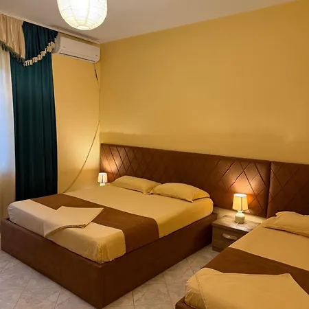 & Vogli's House 3*