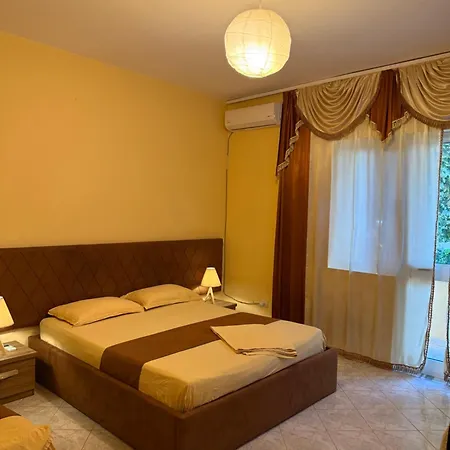 Gasthuis & Vogli's House Durrës